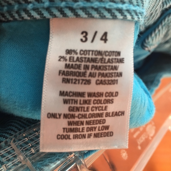 Aeropostale Shorts Size 3/4 - Picture 4 of 4